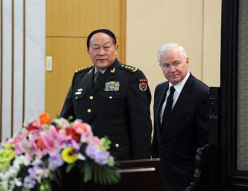 美国防部长已读乱回,